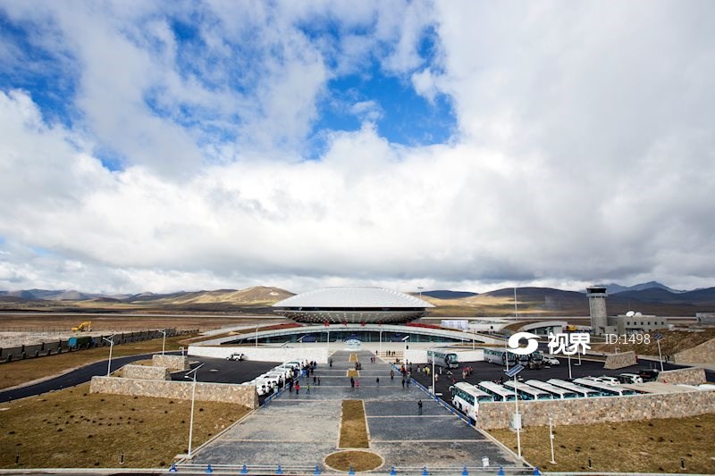 稻城亚丁机场全景