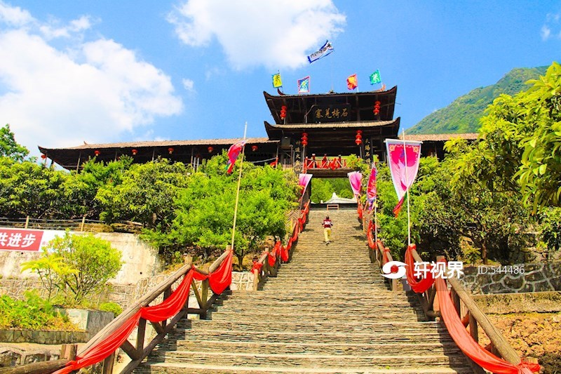 石椅羌寨 寨门 图片 | 轩视界