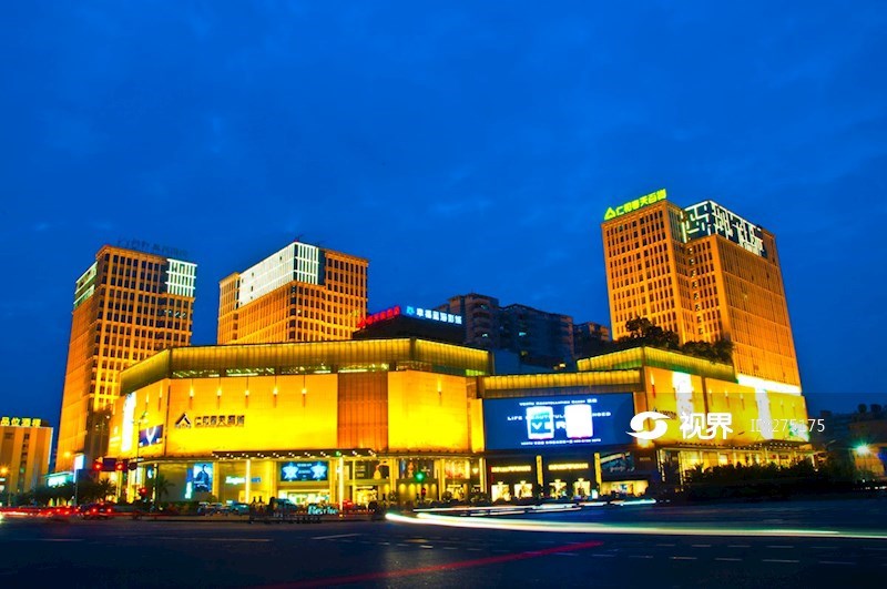 成都仁和春天夜色