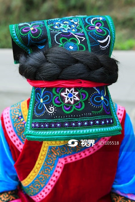 甘洛县彝族妇女头饰