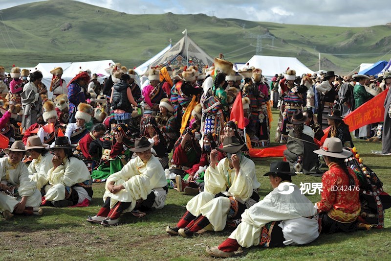 西藏安多县赛马节