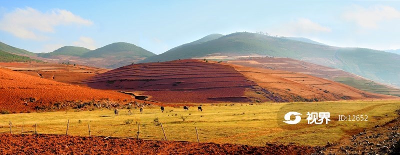 格萨拉红土地 图片