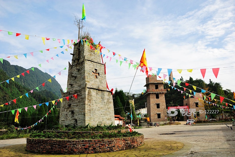 四川邛崃南宝山木梯羌寨