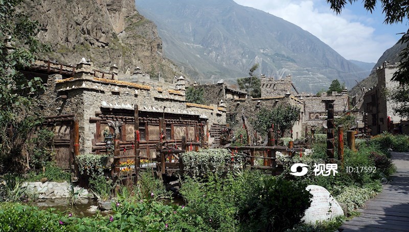 四川阿坝汶川龙溪羌寨