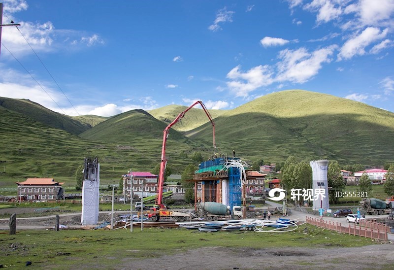 四川康定：川藏铁路新都桥段建设如火如荼 图片 | 轩视界