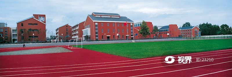 512灾后重建的都江堰市柳街中学