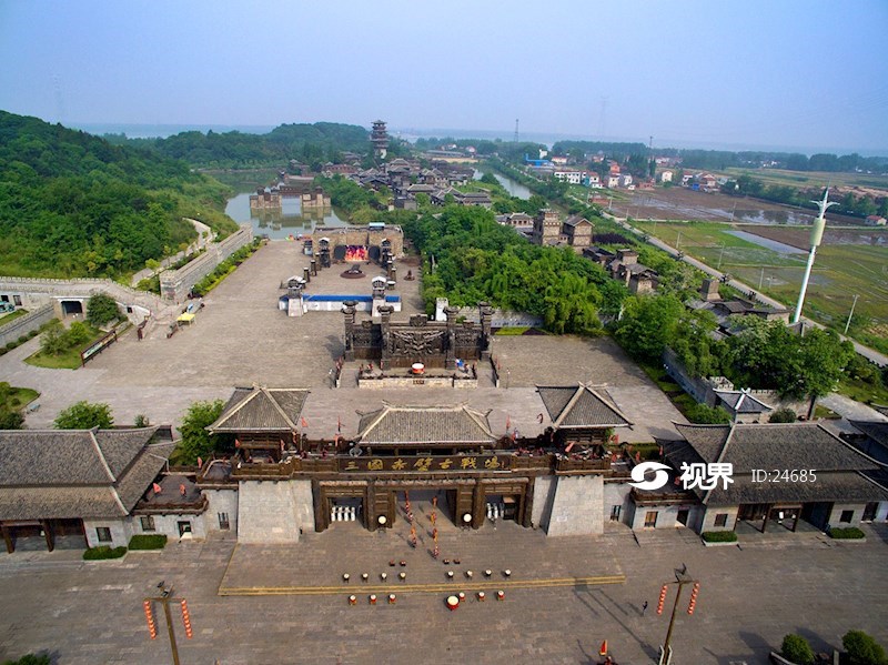 航拍湖北咸宁市赤壁市赤壁镇赤壁古战场