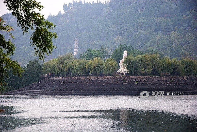 边城古镇翠翠岛