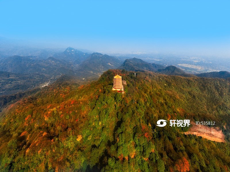 中国四川成都青城山老君阁冬季彩林风光航拍 图片 | 轩视界