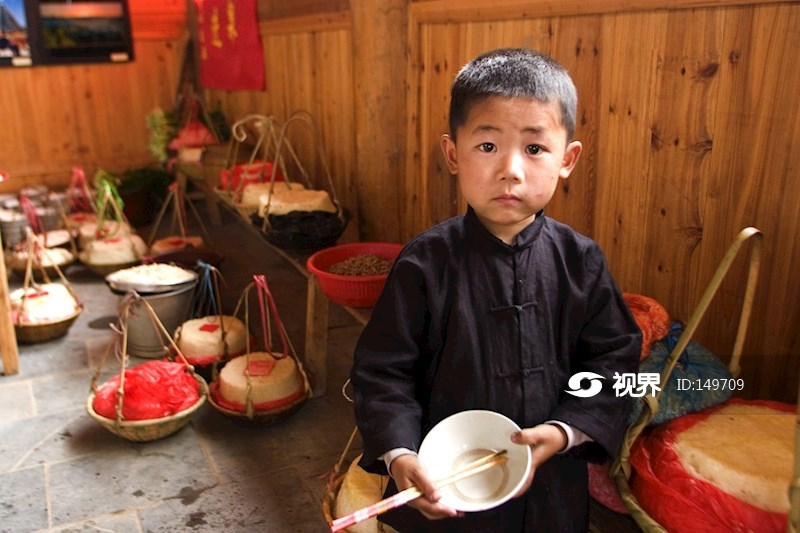 广西三江侗族小男孩