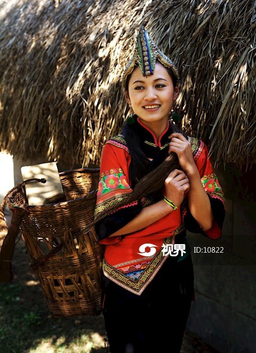 哈尼族少女