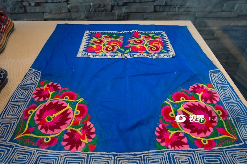 北川羌族民俗博物馆羌绣展品 图片 | 轩视界
