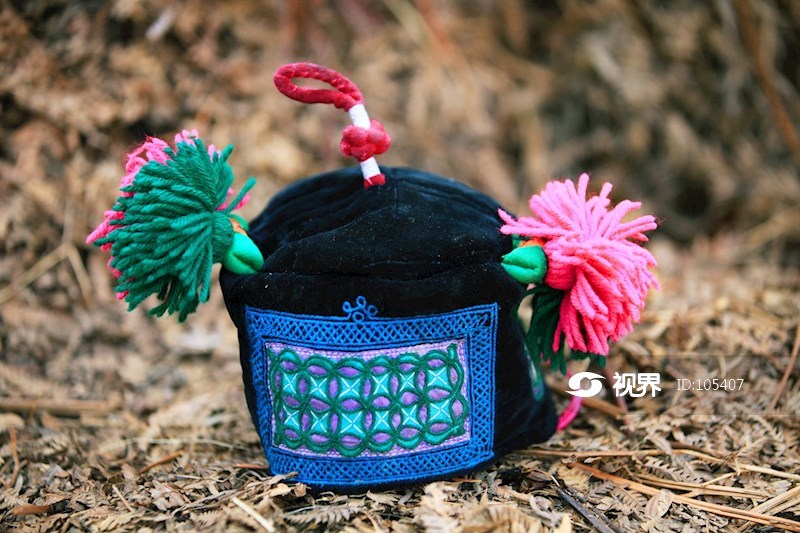 甘洛县彝族男童帽子