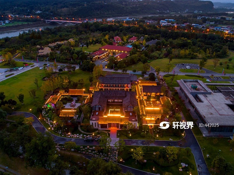 江油巿青莲诗歌小镇欧洲院子夜景