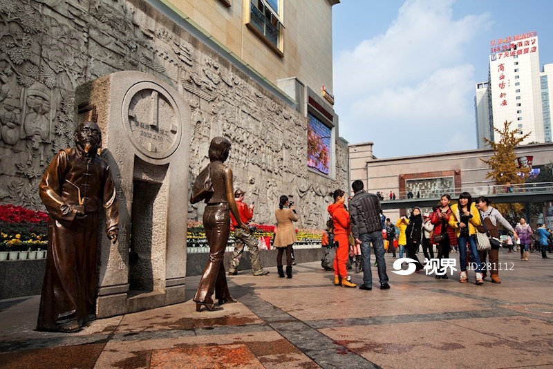 春熙路步行街塑像