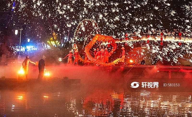 《黄龙溪非遗传承——烧火龙》 图片 | 轩视界
