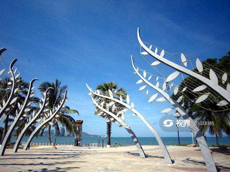 海南三亚湾海月广场