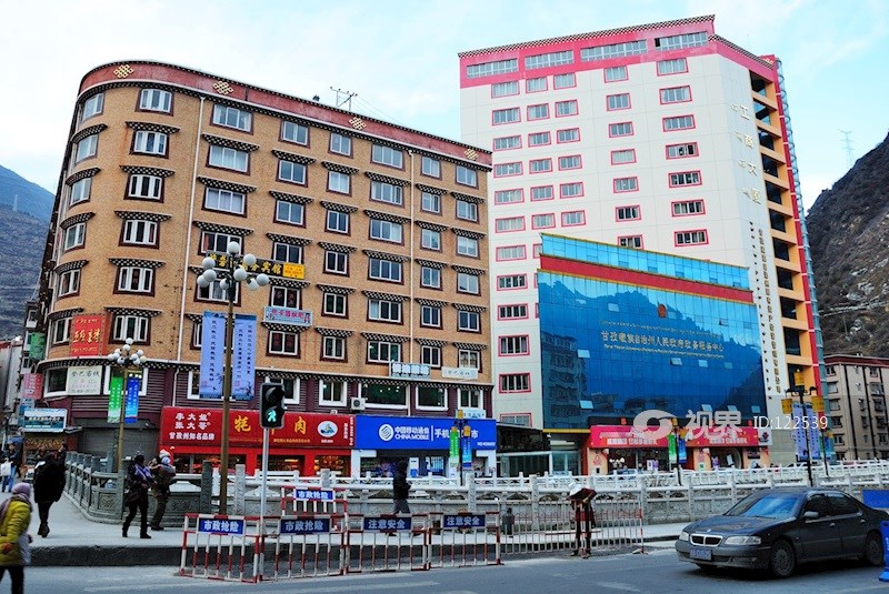 康定新城-甘孜藏族自治州人民政府政务服务中心 图片 | 轩视界