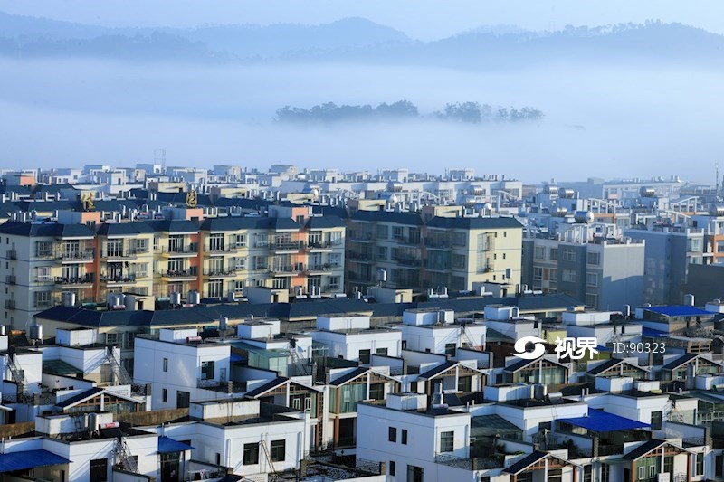 云南丘北县城早晨