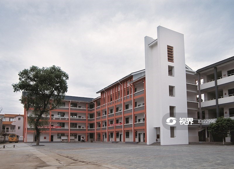 灾后重建的都江堰市沿江小学 图片