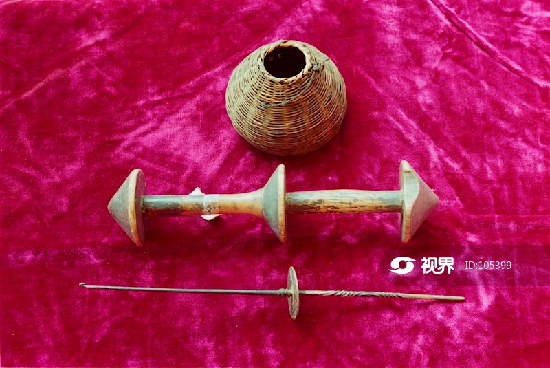 佤族织锦工具图片