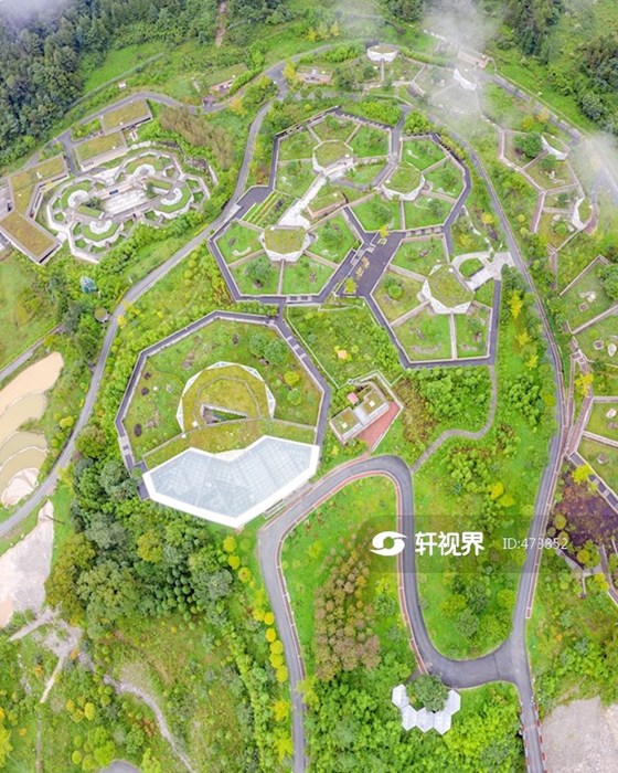 航拍四川卧龙中华大熊猫苑神树坪基地