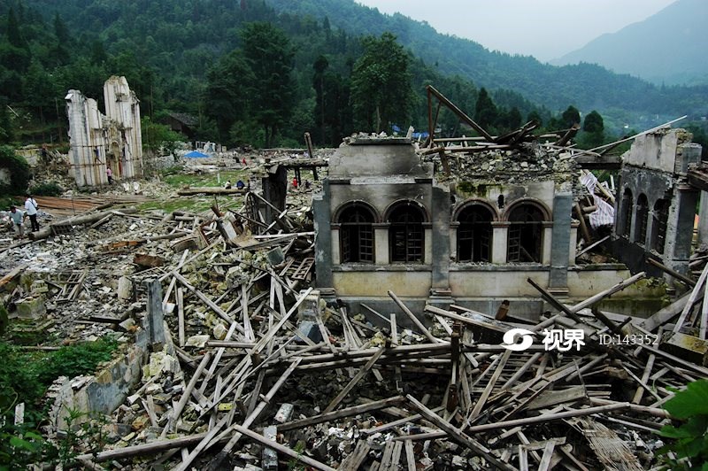 地震后被损毁的白鹿镇领报修院