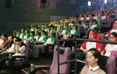        6月29日上午，成都、北京、天津、上海、重庆、珠海、酒泉、常州、徐州、沈阳、郑州全国11个城市的1260名蒙眼观众，在各城市的影院，同时“观看”一部人声解说式电影《港珠澳大桥》。该活动创下了“最多观众的人声解说式电影放映(多场地)”吉尼斯世界纪录，并由吉尼斯认证官现场认证。
