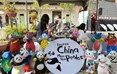 多彩的熊猫也吸引了现场很多台湾小朋友